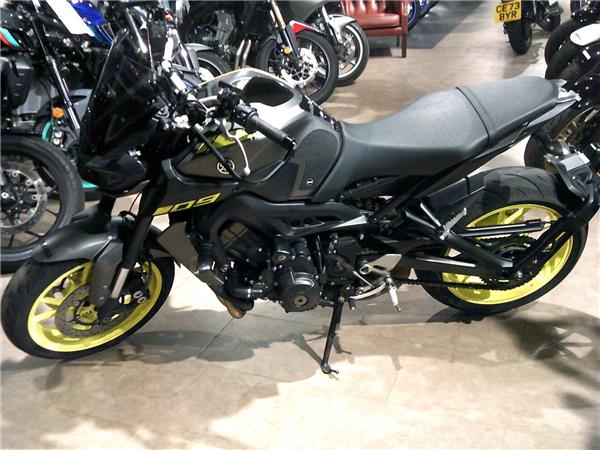 2019 YAMAHA MT-09