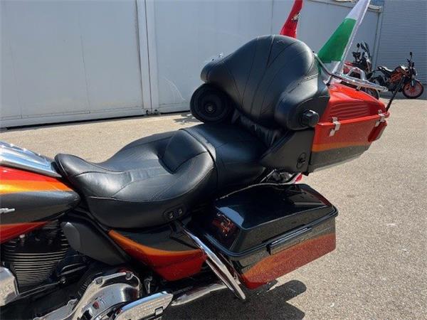 2013 Harley-Davidson CVO FLHTCUSE Ultra Classic Electra Glide Cruiser