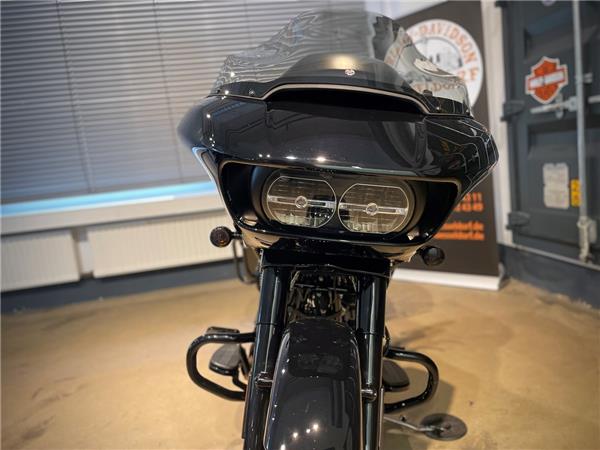 FLTRXS Road Glide Special BF 