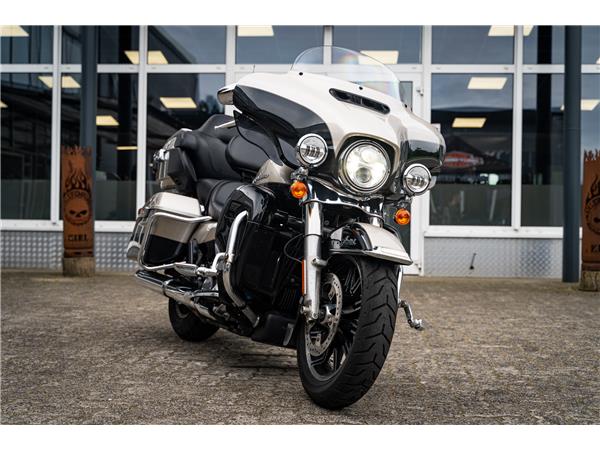 Harley-Davidson Kiel ULTRA LIMITED LOW FLHTKL - RÜCKWÄRTSGANG -