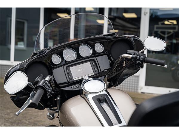 Harley-Davidson Kiel ULTRA LIMITED LOW FLHTKL - RÜCKWÄRTSGANG -