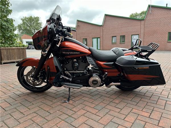 CVO FLHXSE STREET GLIDE CVO FLHXSE STREET GLIDE