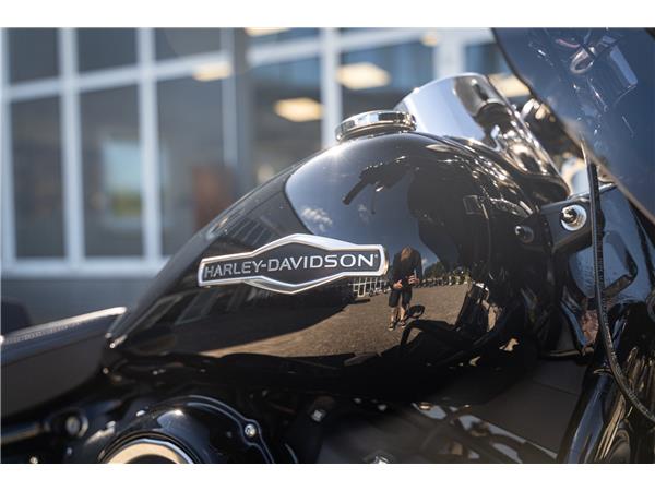 Harley-Davidson Kiel FLSB SPORT GLIDE 107 - PENZL -