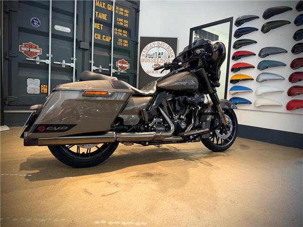 FLHXSE CVO Street Glide 