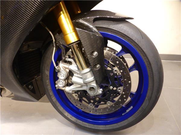 YAMAHA YZF-R1M