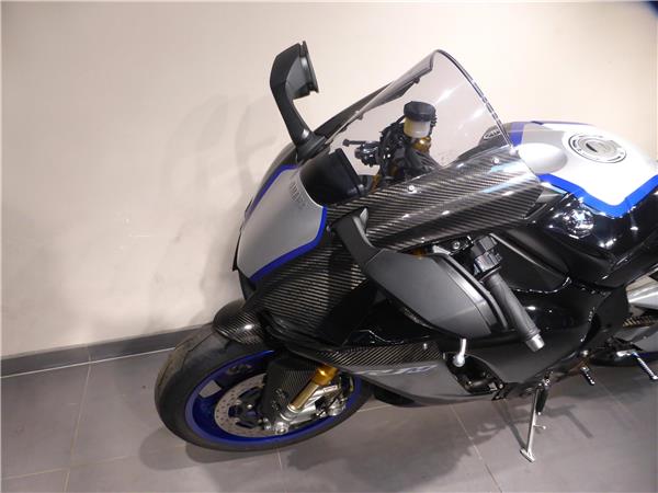 YAMAHA YZF-R1M