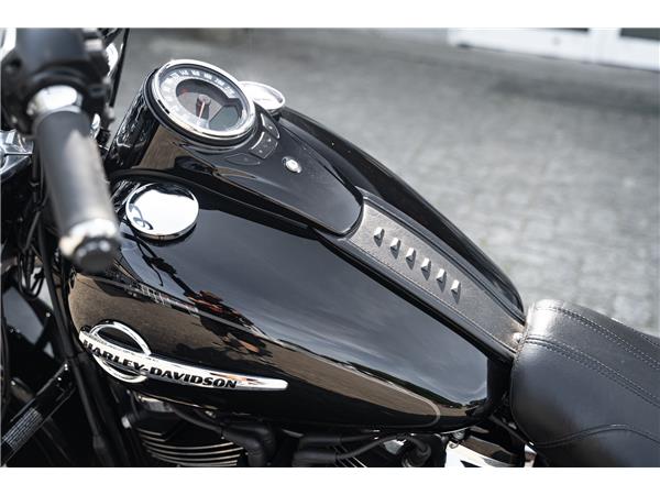 Harley-Davidson Kiel Softail Heritage 114 FLHCS -PENZL KLAPPENAUSPUFF