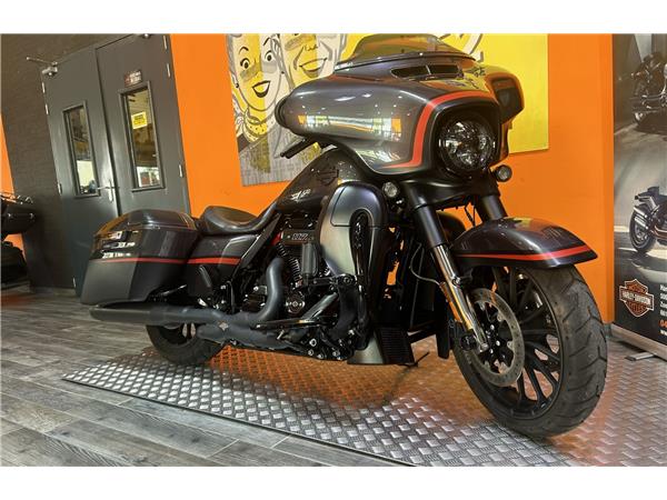 TOURING STREET GLIDE 1923 CVO 