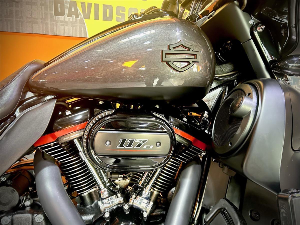 2017 HARLEY-DAVIDSON STREET GLIDE