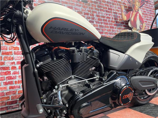 2019 HARLEY-DAVIDSON Softail FXDRS 114 ABS