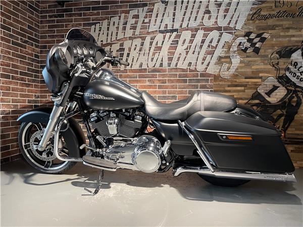 2017 HARLEY-DAVIDSON Touring FLHXS Street Glide Special 107 ABS