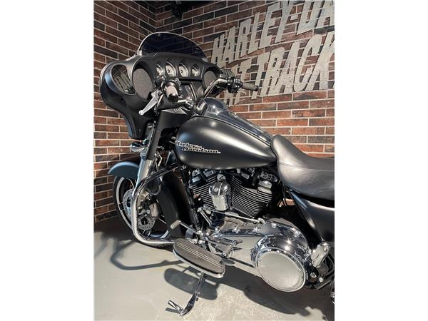 2017 HARLEY-DAVIDSON Touring FLHXS Street Glide Special 107 ABS