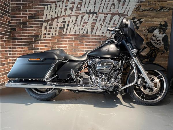 2017 HARLEY-DAVIDSON Touring FLHXS Street Glide Special 107 ABS