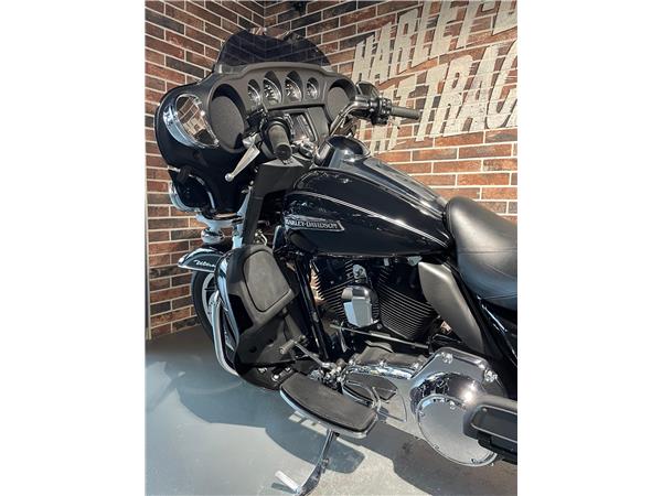 2014 HARLEY-DAVIDSON Touring FLHTCU Electra Glide Ultra Classic ABS