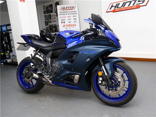 2023 Yamaha R7