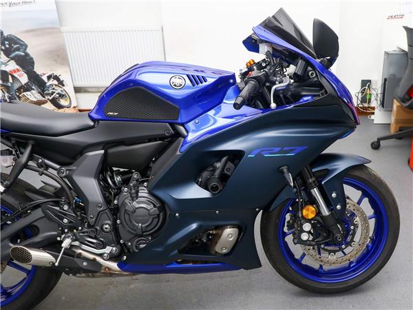 2023 Yamaha R7