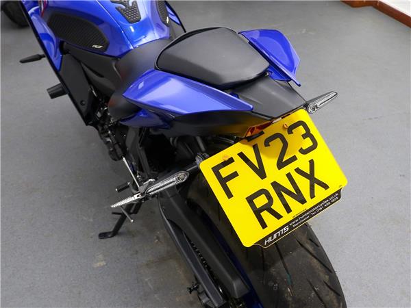 2023 Yamaha R7