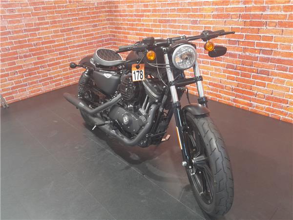 SPORTSTER IRON 883