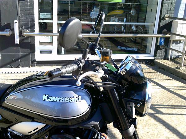 2024 Kawasaki Z900RS