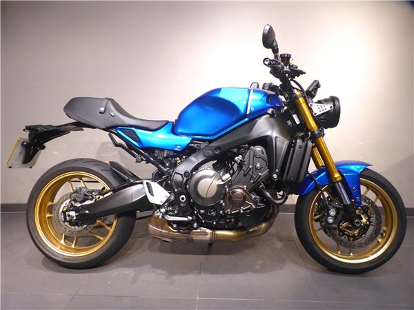 YAMAHA XSR900