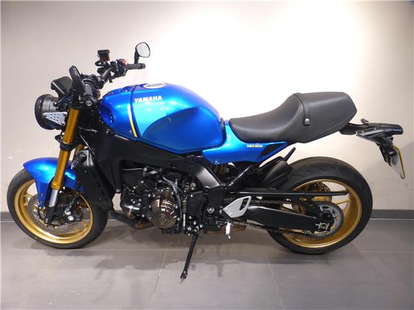 YAMAHA XSR900