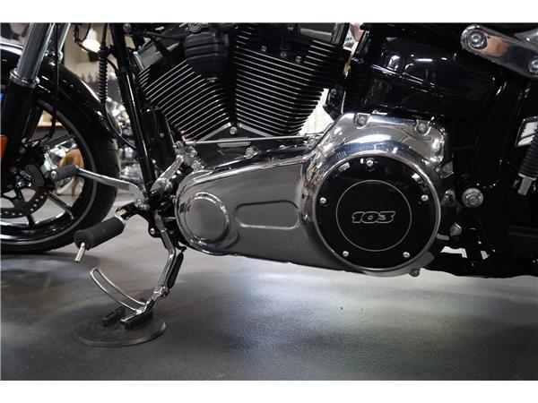 2015 Breakout 103 aus 1.Hand Twin-Cam FXSB Softail