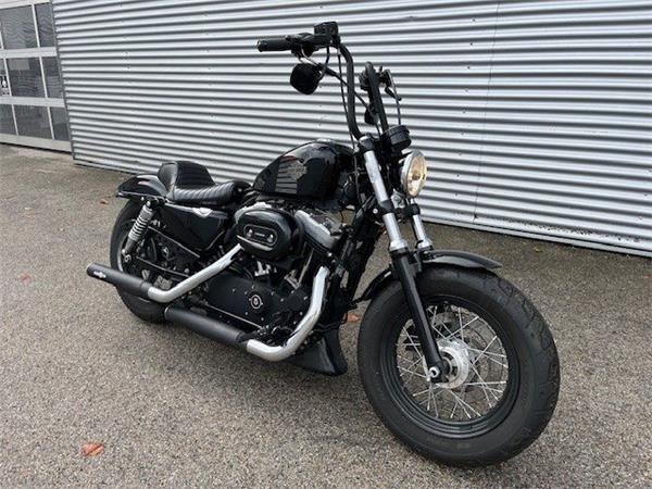 2014 Harley-Davidson Sportster XL 1200X Forty-Eight Cruiser