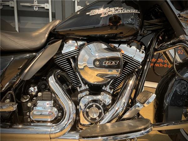 FLHX Street Glide 