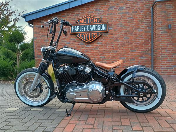 FXST Softail Bobber 