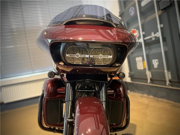 FLTRXS Road Glide Special 