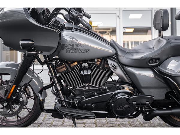 Harley-Davidson Kiel ROAD GLIDE ST 117 FLTRXST - 1.HAND JEKILL&HYDE-