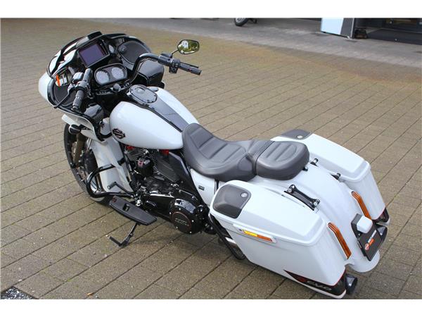 2021 HARLEY-DAVIDSON CVO FLTRXSE Road Glide Special 117 CVO