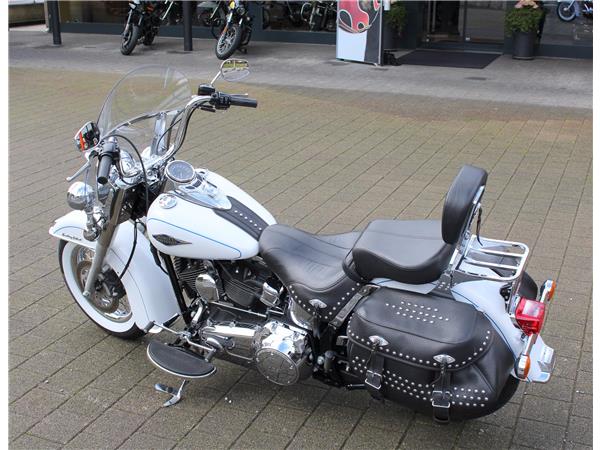 2013 HARLEY-DAVIDSON Softail FLSTC Softail Heritage Classic ABS