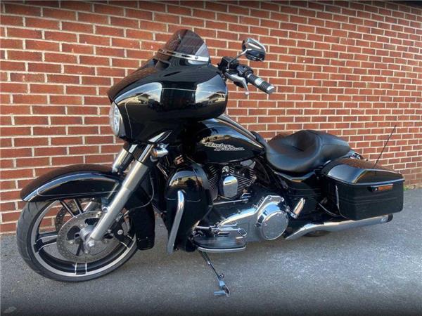 2015 Harley-Davidson Flhxs Street Glide SP 186