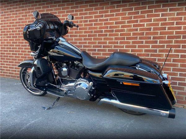 2015 Harley-Davidson Flhxs Street Glide SP 186