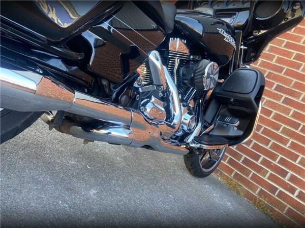 2015 Harley-Davidson Flhxs Street Glide SP 186