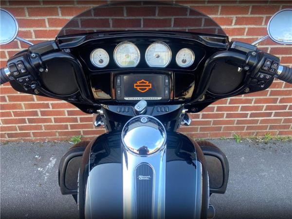 2015 Harley-Davidson Flhxs Street Glide SP 186
