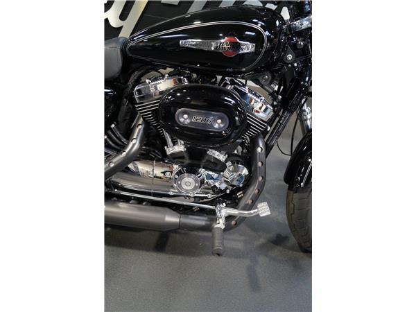 2015 Sportster 1200 Custom mit MILLER Auspuff mit Garantie XL1200C 35KW/48PS möglich