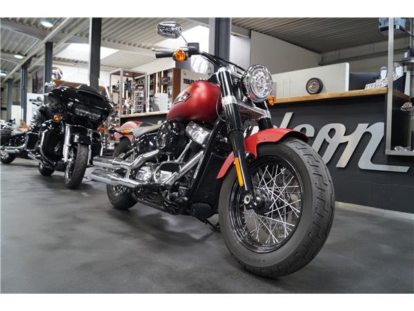 2019 Softail Slim mit seitlichen Kennzeichenhalter aus 1. Hand mit Garantie