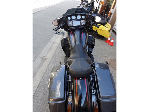 2019 HARLEY-DAVIDSON STREET GLIDE