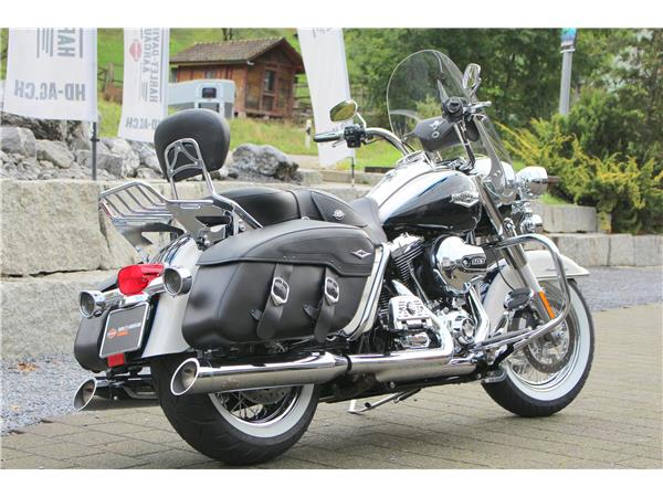 2014 HARLEY-DAVIDSON Touring FLHRC Road King Classic 103 ABS