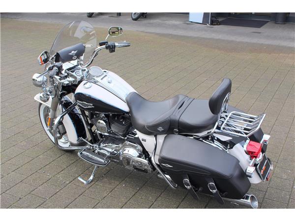 2014 HARLEY-DAVIDSON Touring FLHRC Road King Classic 103 ABS