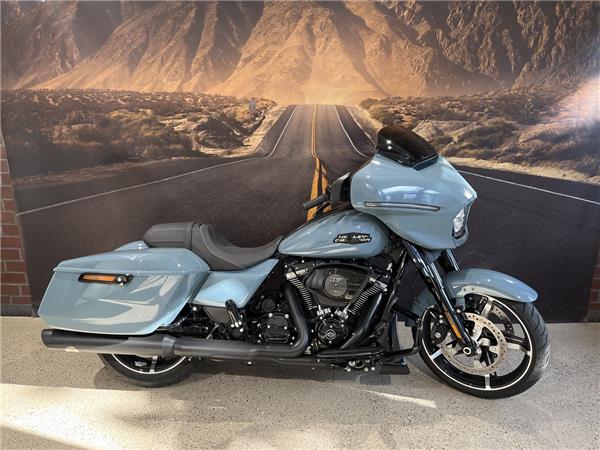 FLHX Street Glide 2024 Wilbers + J&H