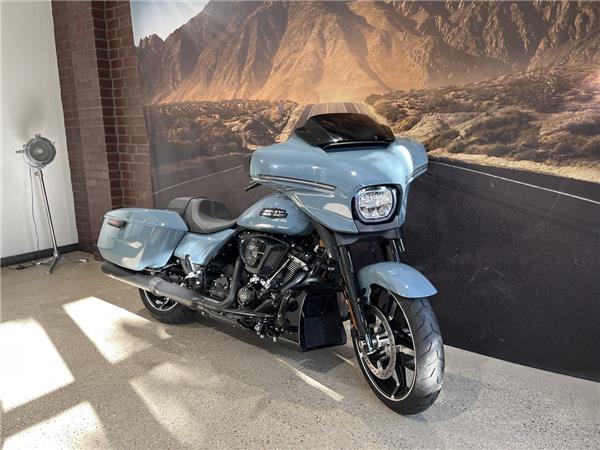 FLHX Street Glide 2024 Wilbers + J&H