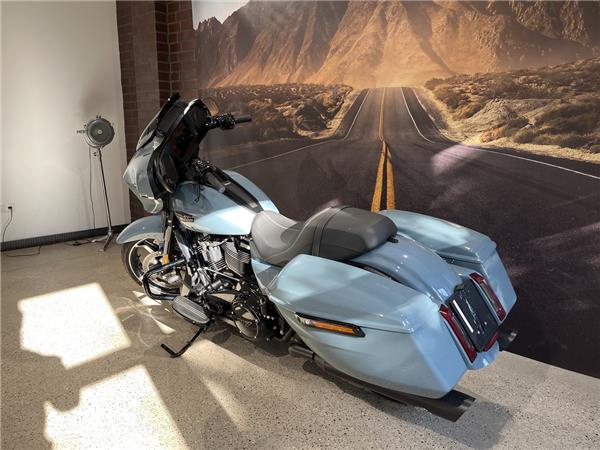 FLHX Street Glide 2024 Wilbers + J&H