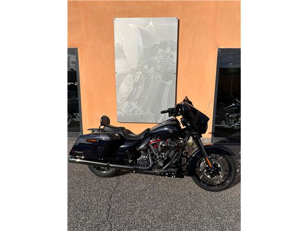 Harley-Davidson CVO FLHXSE - Street Glide Special