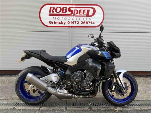 2023 Yamaha MT10 Blue