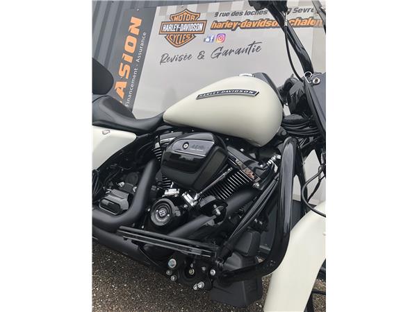 2019 HARLEY-DAVIDSON ROAD KING