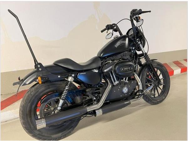 2015 Iron 883