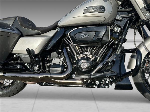 2023 HARLEY-DAVIDSON CVO FLHXSE Street Glide CVO 121